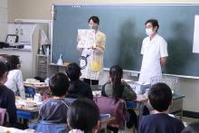 伸栄小学校の給食の写真2